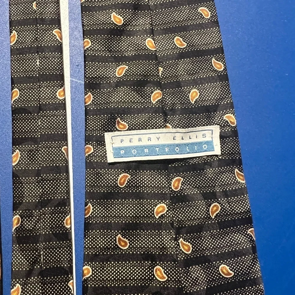 Perry Ellis Portfolio Mens Silk Ties Lot Of 2